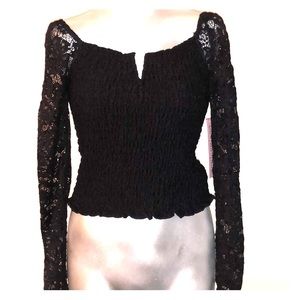 NWT cute stretch top with lace